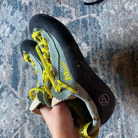 La Sportiva Mythos Eco Lace-Up Women's Climbing Shoes‎ - Picture 10 of 13